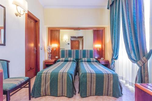 Habitación Doble Estándar - 1 o 2 camas del hotel Raeli Lux. Foto 10