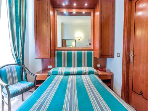 Habitación Doble Económica - 1 o 2 camas del hotel Raeli Lux. Foto 5