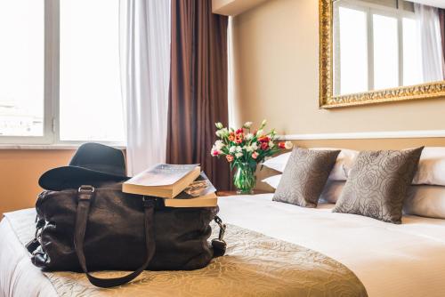 Habitación Doble Superior con vistas a la ciudad del hotel Raeli Lux. Foto 5