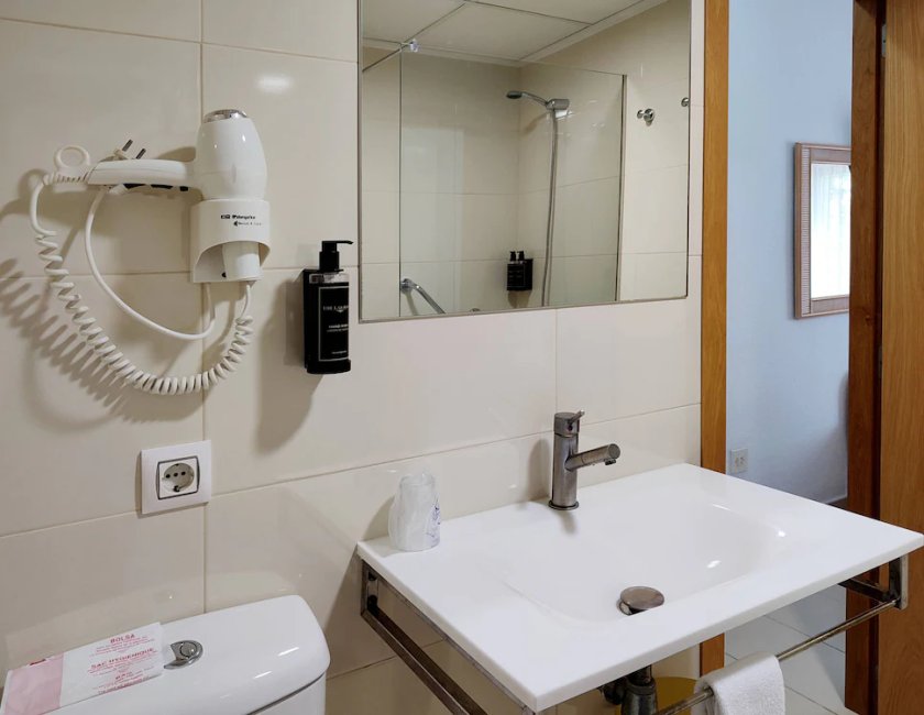 Habitación Individual del hotel Porto. Foto 4