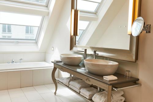 Suite con terraza del hotel Steigenberger Herrenhof