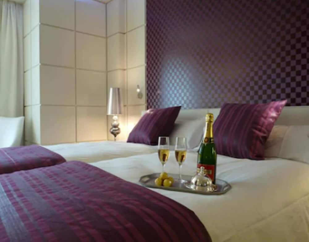 Habitación superior con 1 cama doble o 2 individuales del hotel Gran Nagari Boutique and Spa. Foto 1