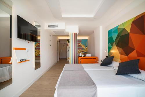 Habitación Doble Superior del hotel Thb Naeco Ibiza - Adults Only. Foto 1