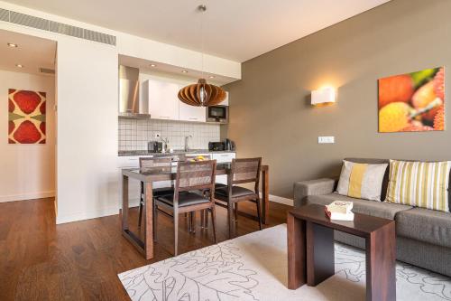 Suite con terraza del hotel Monchique Resort and Spa