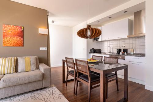 Suite con terraza del hotel Monchique Resort and Spa. Foto 4