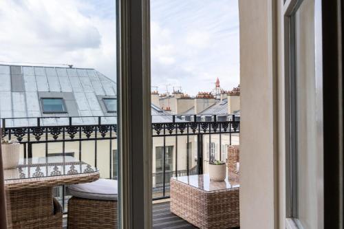 Habitación Doble Clásica con terraza del hotel Royal Madeleine. Foto 1