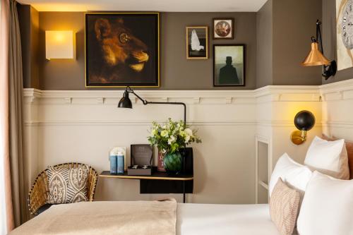 Habitación Doble Clásica con terraza del hotel Royal Madeleine. Foto 4