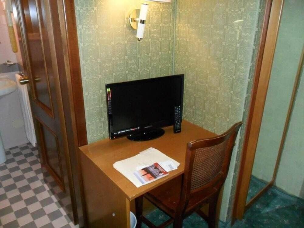 Habitación individual del hotel Nazionale. Foto 1