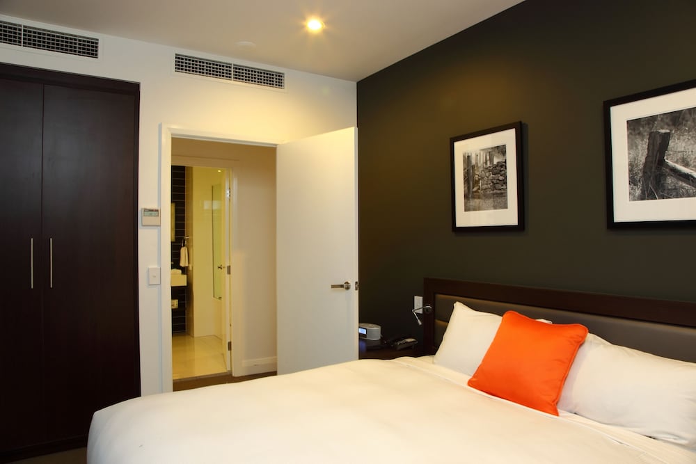 Habitación Estándar 1 Cama King del hotel Novotel Brisbane Airport. Foto 1