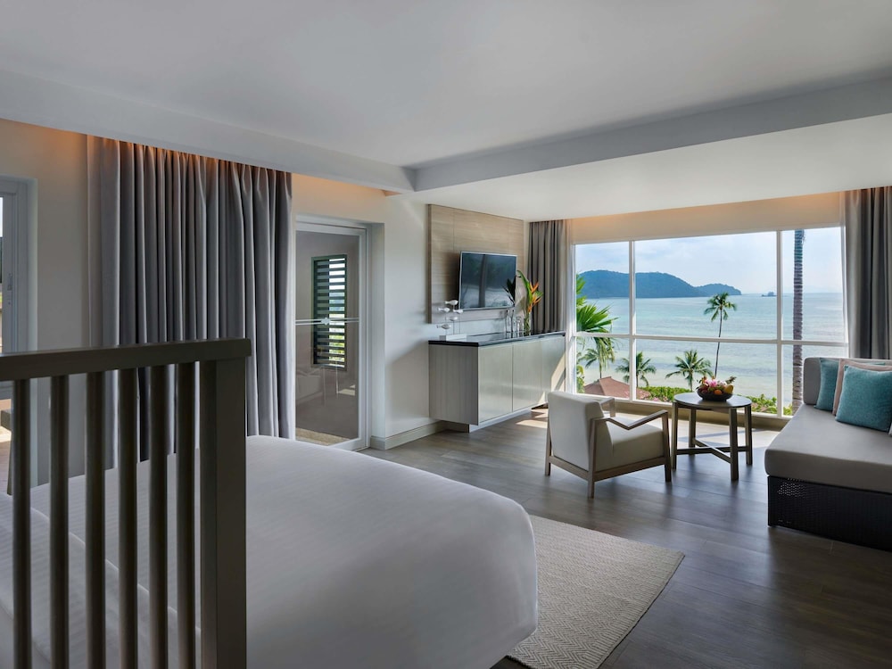 SUITE DELUXE, 1 cama King Size, Balcón con vistas al Mar de Andamán del hotel Pullman Phuket Panwa Beach Resort - Sha Plus