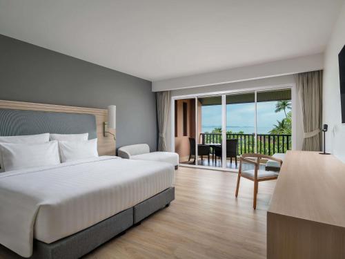 Suite con tres dormitorios y vistas al océano del hotel Pullman Phuket Panwa Beach Resort - Sha Plus. Foto 4