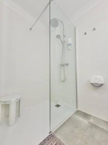 Habitación Triple con balcón del hotel Puerto Azul. Foto 1