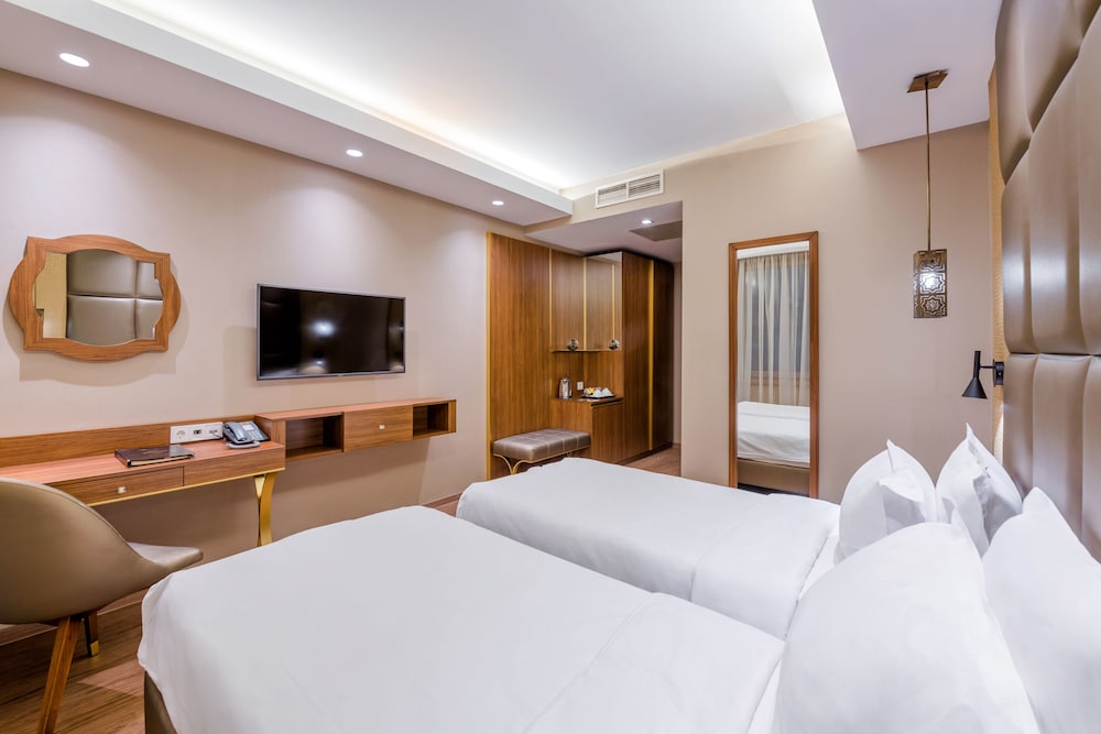 Habitación estándar con 1 cama doble o 2 individuales del hotel Continental Budapest. Foto 3