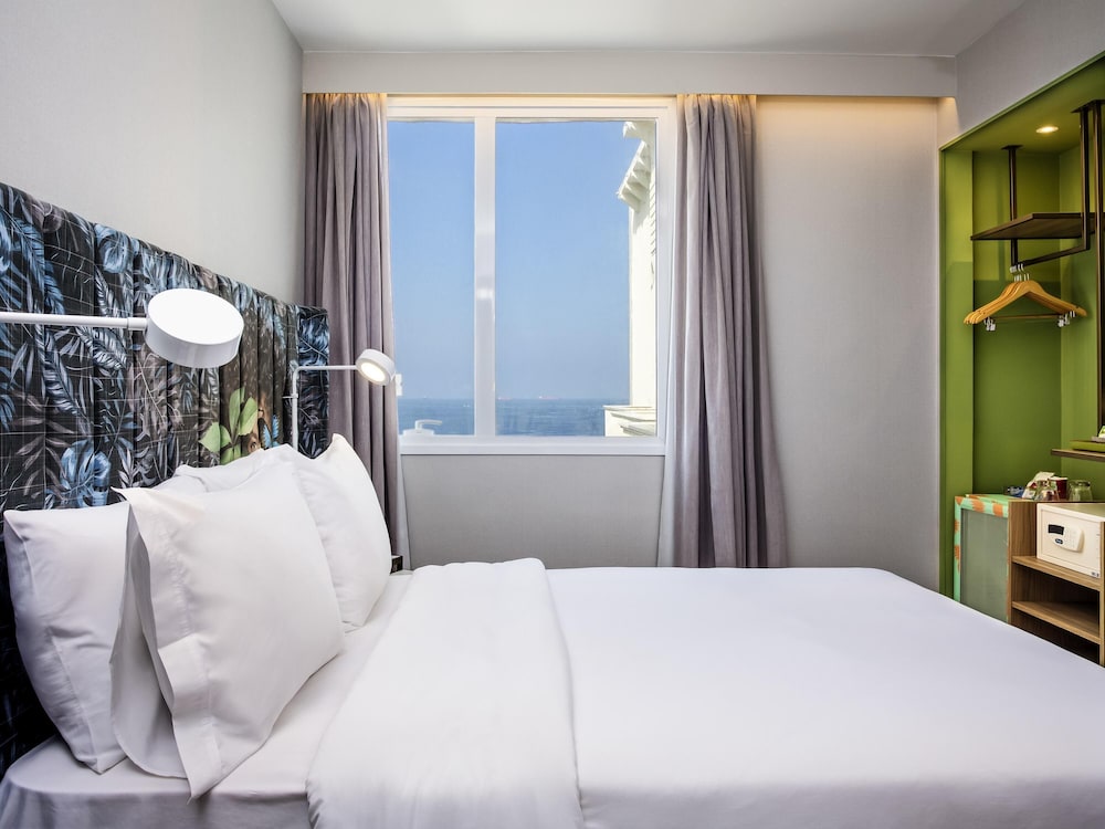 Habitación ejecutiva, 1 cama doble, vistas parciales al mar del hotel Mercure Rio Boutique Copacabana