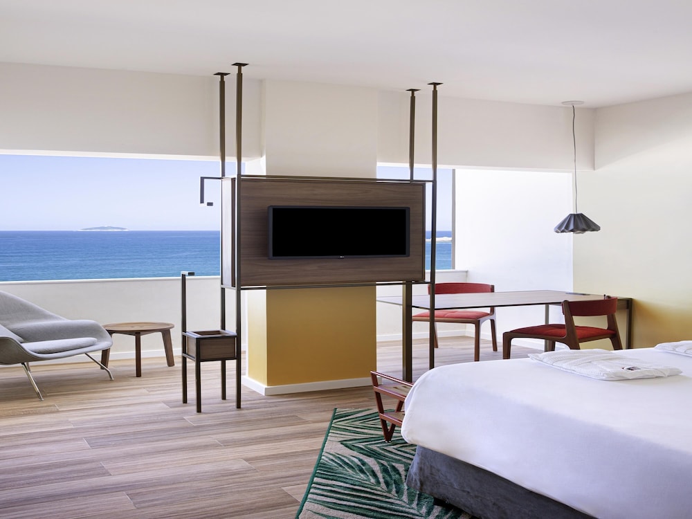 Habitación de lujo, 1 cama de matrimonio, mirando al mar del hotel Mercure Rio Boutique Copacabana. Foto 6
