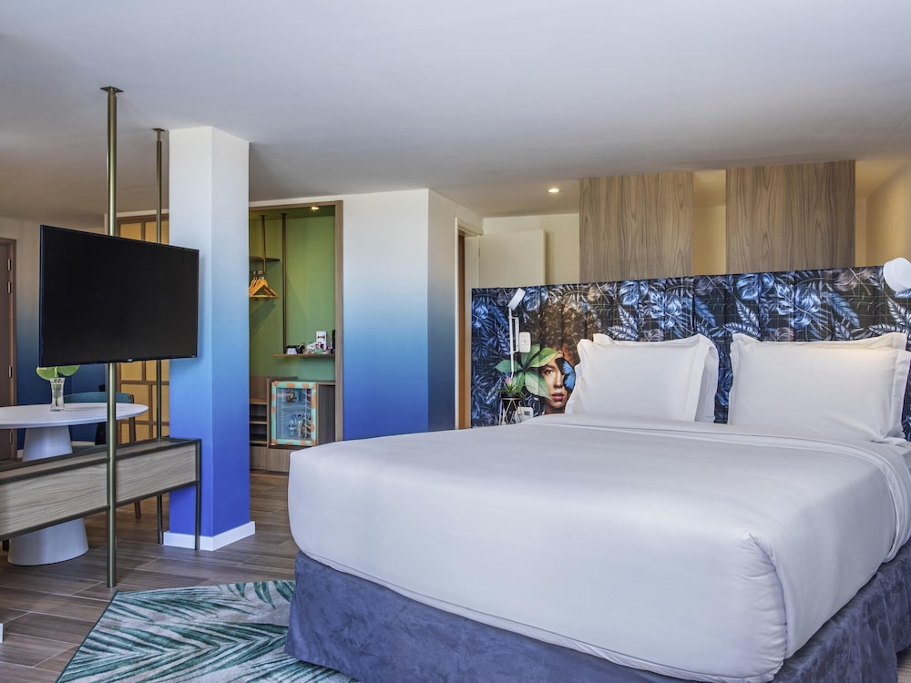 Suite junior, 1 cama de matrimonio, vistas al mar del hotel Mercure Rio Boutique Copacabana. Foto 4