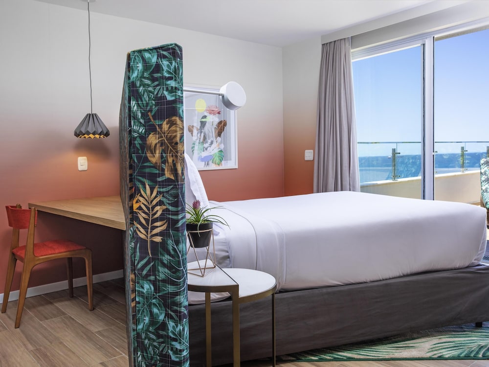 Suite, 1 cama doble, balcón del hotel Mercure Rio Boutique Copacabana. Foto 4