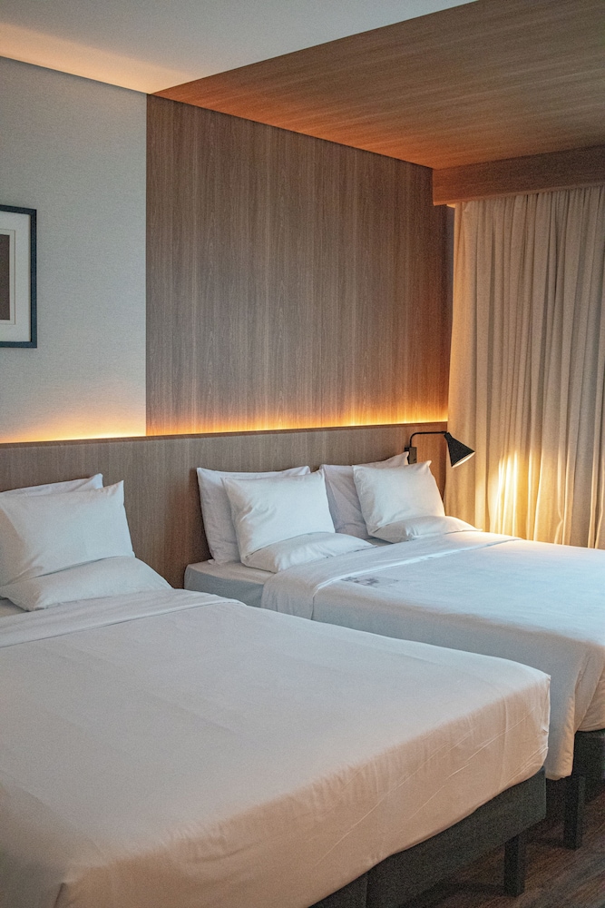 Habitación estándar con 2 camas Queen Size del hotel Novotel Sao Paulo Center Norte. Foto 1
