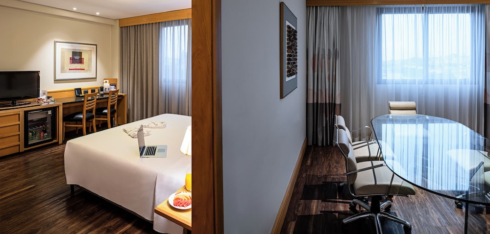 Suite superior con 1 cama king size del hotel Novotel Sao Paulo Center Norte. Foto 3