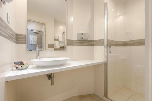 Habitación Triple del hotel Beaugency. Foto 4