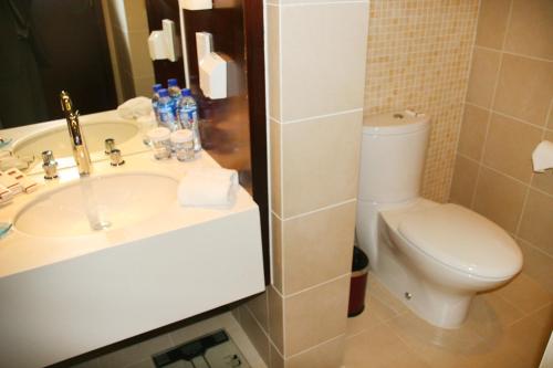 Standard king bed room del hotel Mercure Wanshang Beijing
