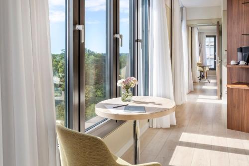 Suite Grand The Level con acceso al salón executive del hotel Melia Luxembourg. Foto 5