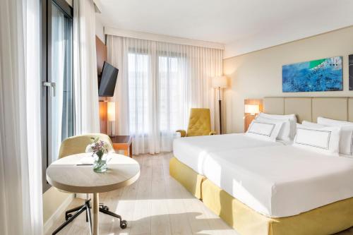 Suite Grand The Level con acceso al salón executive del hotel Melia Luxembourg. Foto 7