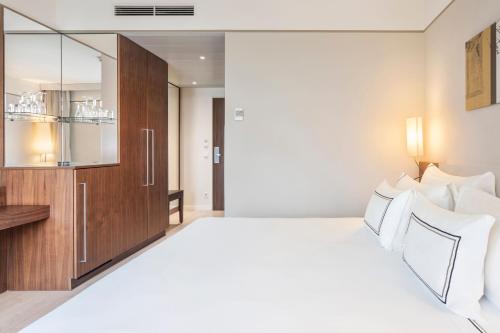 Habitación Doble Estándar del hotel Melia Luxembourg. Foto 1