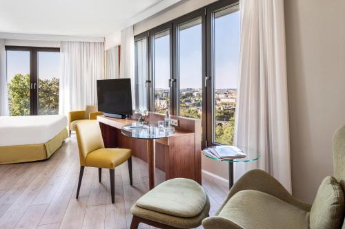 Habitación Premium The Level con vistas a la ciudad y acceso al salón executive del hotel Melia Luxembourg. Foto 1