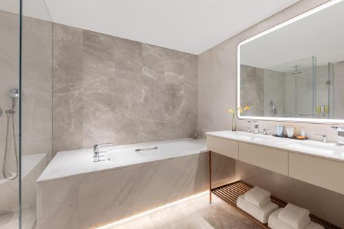 Suite Executive del hotel Sunworld Dynasty Hotel Beijing. Foto 2