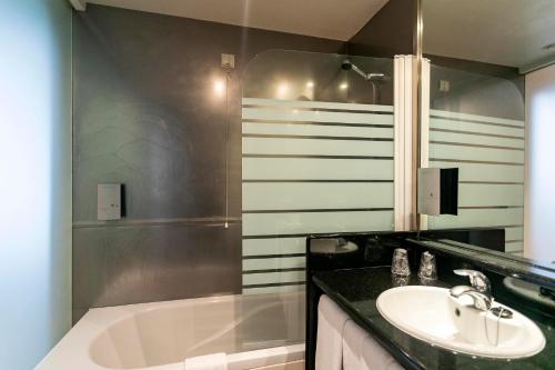 Habitación Doble Confort - 1 o 2 camas del hotel Ponta Delgada. Foto 1