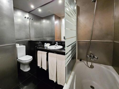 Habitación Doble Confort - 1 o 2 camas del hotel Ponta Delgada. Foto 2