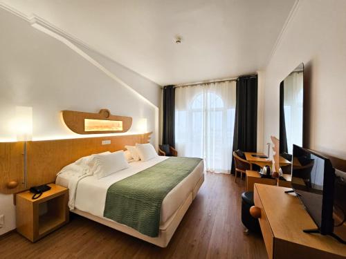Habitación Doble Confort - 1 o 2 camas del hotel Ponta Delgada. Foto 3