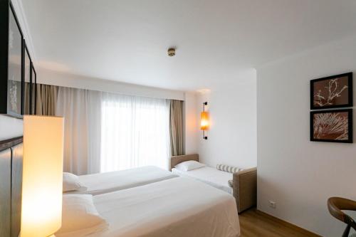 Habitación Triple del hotel Ponta Delgada. Foto 3