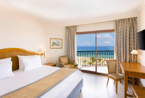 Suite Presidencial con vistas al mar del hotel Mövenpick Resort and Marine Spa Sousse. Foto 4