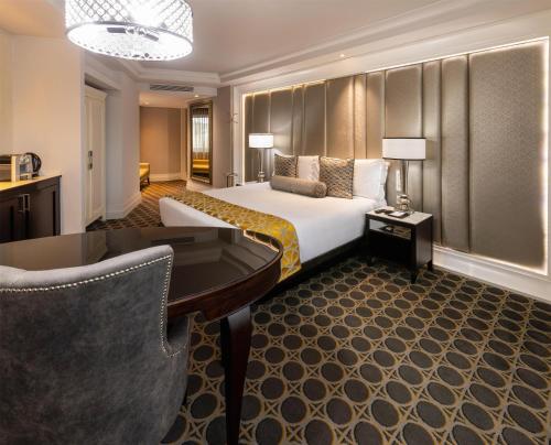 Sandton Sun Superior King Room del hotel Sandton Sun and Towers