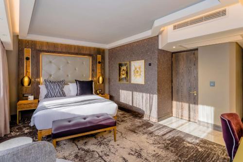 Sandton Towers Club Floor Twin Room del hotel Sandton Sun and Towers. Foto 1