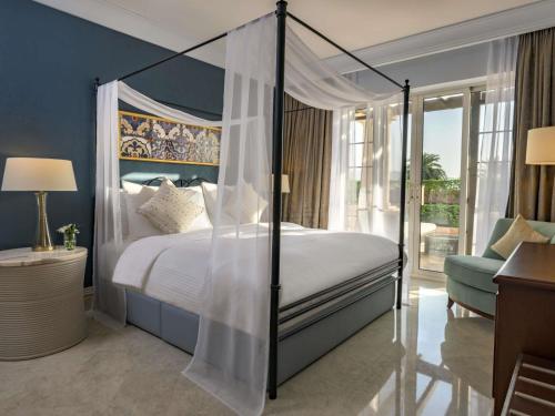 Suite Presidencial del hotel Movenpick Resort and Residences Aqaba