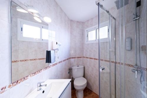 Habitación Doble con balcón del hotel Ura Boutique Gurea. Foto 5