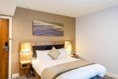 Habitación Doble adaptada para personas con movilidad reducida del hotel Holiday Inn Stevenage, An Ihg. Foto 3