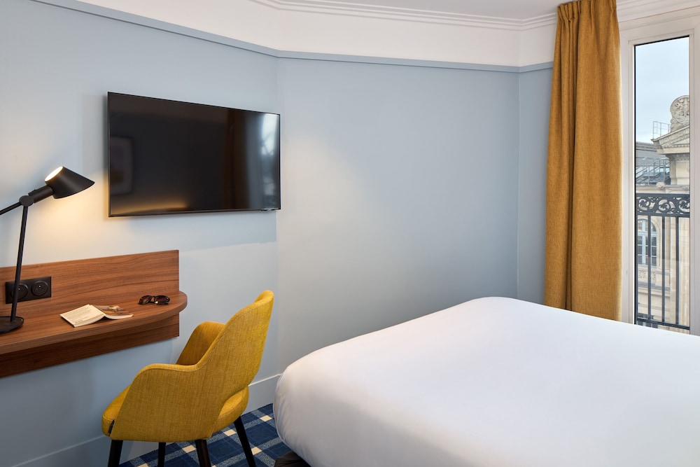 Habitación Confort doble del hotel Timhotel Paris Gare Du Nord. Foto 1