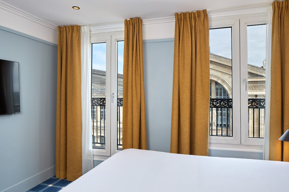 Habitación doble superior del hotel Timhotel Paris Gare Du Nord. Foto 3