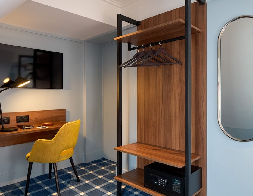 Habitación Confort con 2 camas individuales del hotel Timhotel Paris Gare Du Nord. Foto 2