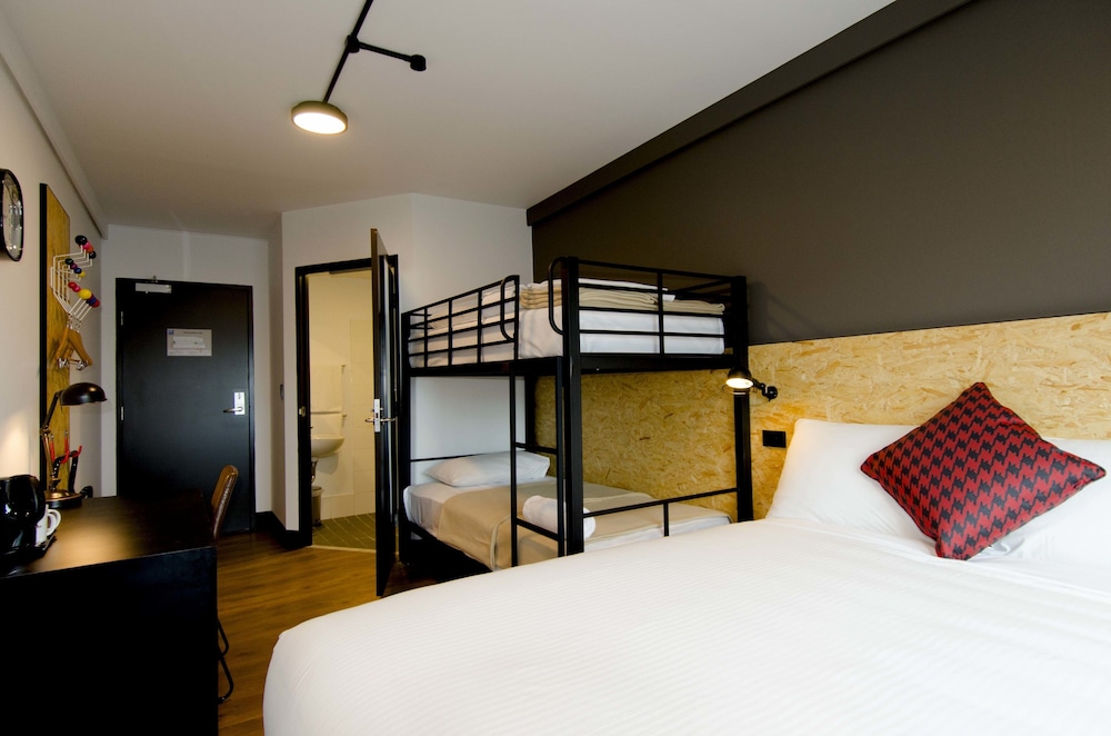 Habitación Estándar con 1 Cama Queen y 1 Conjunto de Camas Apilables del hotel Ibis Budget Sydney East