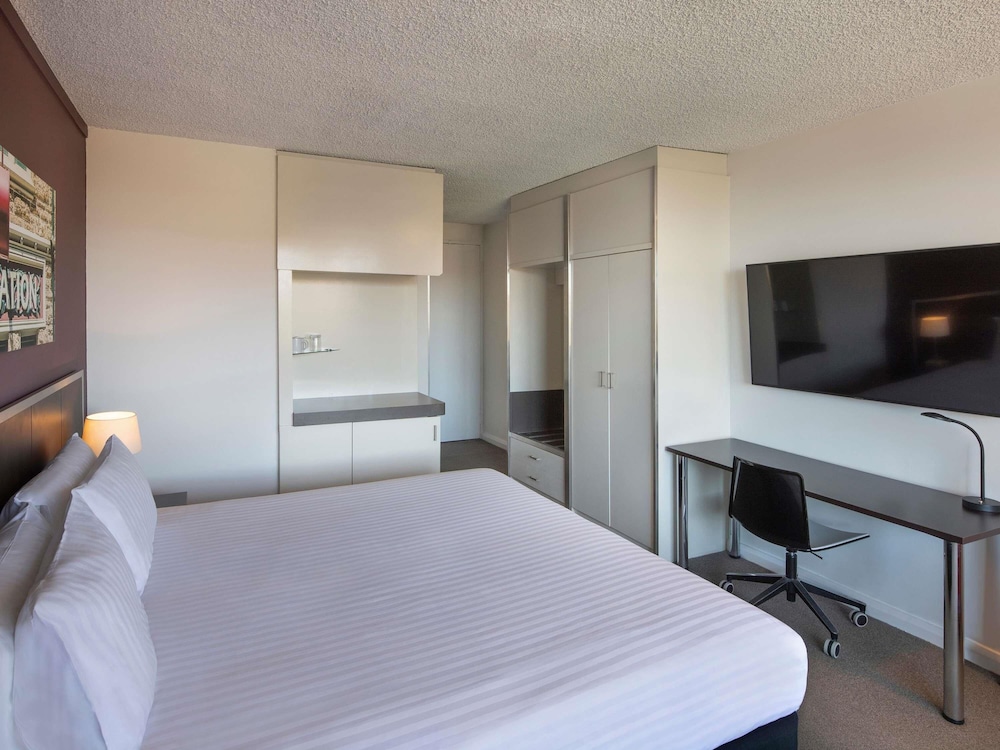 Habitación Deluxe Queen con balcón del hotel Mercure Perth On Hay. Foto 8