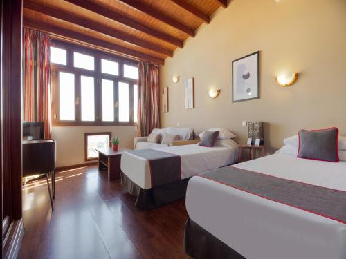 Apartamento de 1 dormitorio con 1 cama doble o 2 camas individuales y vistas del hotel OYO Miami Santa Catalina