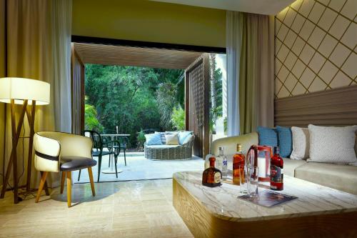 Suite Junior con piscina privada del hotel Trs Yucatan - Adults Only - All Inclusive. Foto 3
