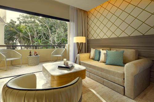 Suite Junior junto a la piscina del hotel Trs Yucatan - Adults Only - All Inclusive. Foto 1