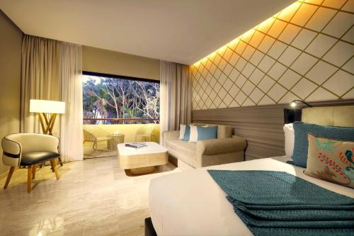 Suite Junior junto a la piscina del hotel Trs Yucatan - Adults Only - All Inclusive. Foto 2