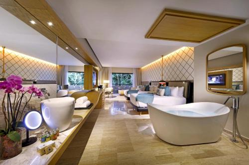 Suite Junior junto a la piscina del hotel Trs Yucatan - Adults Only - All Inclusive. Foto 3